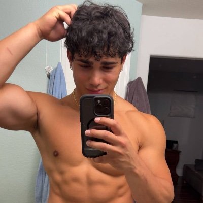 stephbrazyy's profile picture. LA