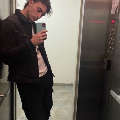 federicocuret's profile picture. Blessed