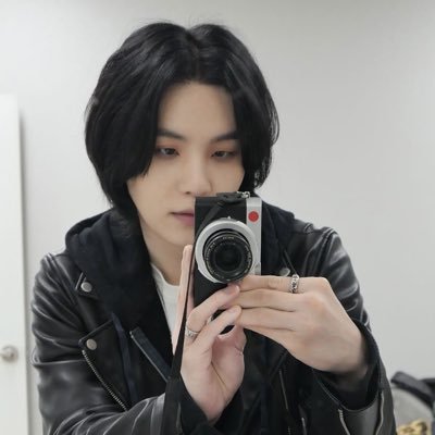 AgvstD_ot7's profile picture. I'm an ARMY! OT7 biased🫶🏻 7-1=0 snap: hailsxxbangtan || Solos, shippers & multi's dni || BANGTAN IS BACK🗣️ I AM A MINOR! saw laufey 10/27!!!