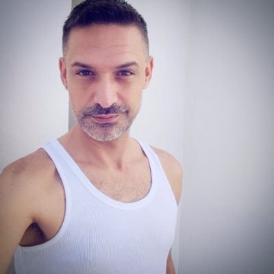 calduchoweb's profile picture. Graphic & Web Designer Junior