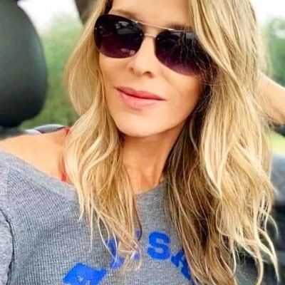 lostinasong77's profile picture. ~ i’m @shanaonthepiano https://t.co/cUcsT8sKFc