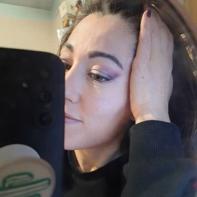 Sabrys_'s profile picture. Beauty influencer...rossettomane, skincare addicted, eco-bio friendly, low cost è meglio.