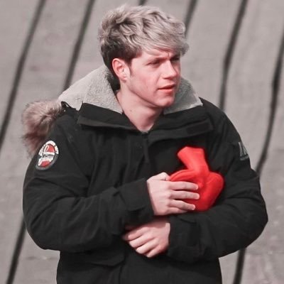 niallstillya's profile picture. escuche still y must be love en vivo // solo niall