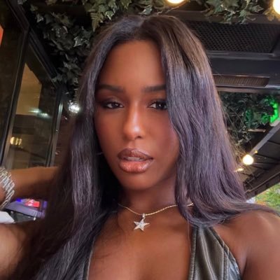 brinafterbody's profile picture. biggest SMH stan