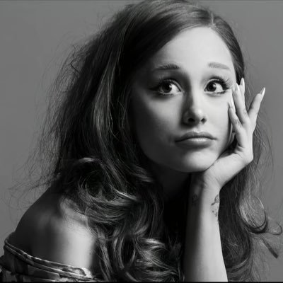 strawrosee's profile picture. trying to be me again.. priv: @greenjuiicee