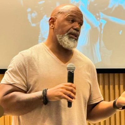 jtrob3's profile picture. I talk to God for a living. Husband of Natarsha. Father of Faith, Leah & Sophia. Pastor of @bridgechurchnyc