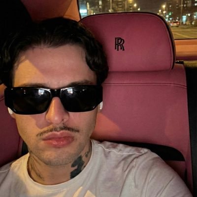 maximeskye's profile picture. 