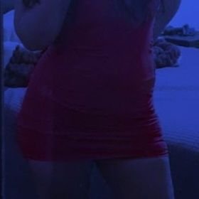 bellaliz1988's profile picture. 