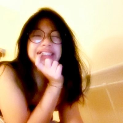 mutiaraamadeaa's profile picture. 