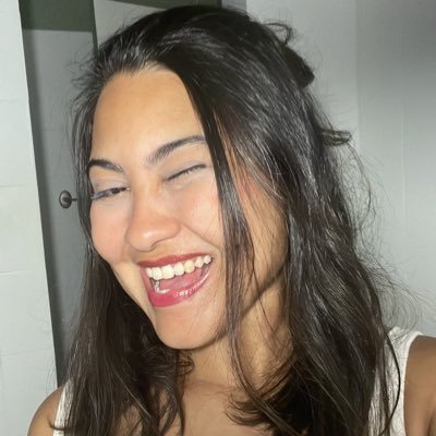 carooldax's profile picture. eu que sou a praga também sou a cura 💋
