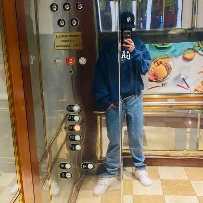 Fallspice_latte's profile picture. Love ❤️ Music🎧🎼,Loyalty King 👑,Crown the champion🏆,☃️Christmas🎄,Gay🏳️‍🌈,He/Him•Pumpkin Pie 🥧•Coffee ☕️•Winter🌨️•☔️Rainy Days🌧️•22🎂🎊🎉•SUSHI 🍱•