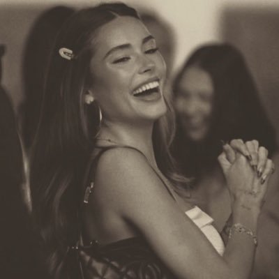 efforleslymads's profile picture. life support girl for life🤍#1 Effortlessly Stan mads notice x1, forever at #spinnintourlondonn1