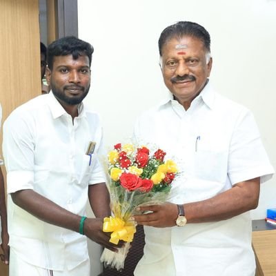MohanDindigul's profile picture. கழக ஒருங்கிணைப்பாளர் ஐயா ஓ.பன்னீர்செல்வம் அவர்களின் வழியில் என்றென்றும் அதிமுக தொண்டன் 🌱✌️