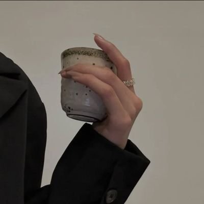 xiovv77m's profile picture. *فيني  شموخ الخيل وفيني عناده وفيني عزة النفس حد السماء  وزياده🖤*