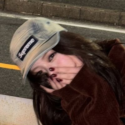 zunlights's profile picture. 