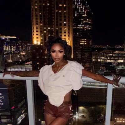 callME_xLucy's profile picture. LONG LIVE THE FLYEST Jabrie 🦍🦅 you'll remember me, i Promise 🤞🏾 Shop CRANEGLITZSTENTIONS 💅🏾 The Wig Trapper