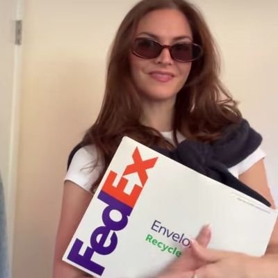 aremu8875679's profile picture. If $10000delivery to you in cash be honest what would you use the money for ?
A car
:Bills :school :families vacation :donation :house v :food stuff : business