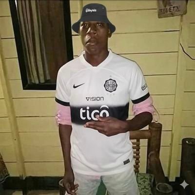 FacundoBenzema_'s profile picture. ex jugador de fútbol ⚽️ ♥️.
(joda)
Milán
Real Madrid
Manchester United
Campeón Mundial, Tri Campeón de Copa América 
x7 Ganador de la champions
6 libertadores