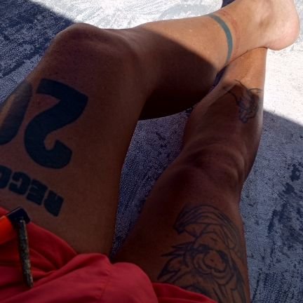 PksPerez's profile picture. Bolso hasta la muerte..Creador y jugador de Robaluz FC ® Creo en esas tardes que vivi jugando a la pelota...⚽️  #20 #PKS10 #CjS #SAMURAI #Tauro 05/05/88