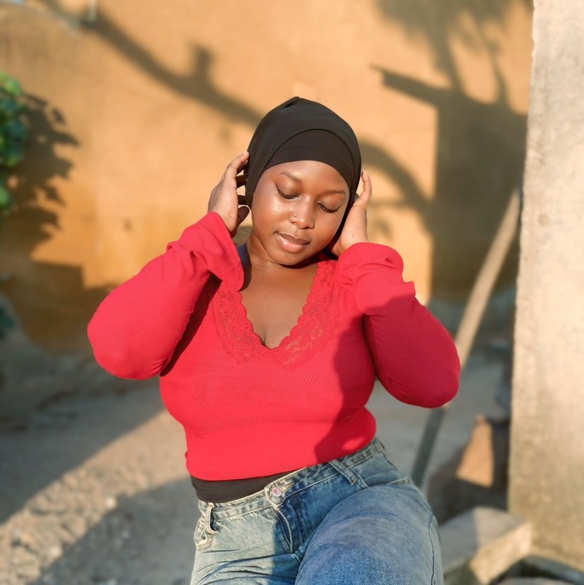 Fadilatouxsaq's profile picture. 