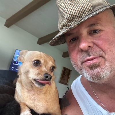 dmc_13's profile picture. love 🐋 light