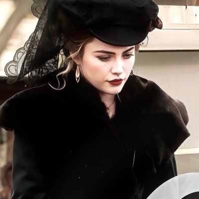 nmishik's profile picture. ⠀⠀⠀⠀⠀ 十 ⠀⠀⠀⠀in my eden , florence is the goddess that i would fall to knees for her without any hesitation⠀. . 🪾 status : happily living in salinas ⠀𓈒⠀🧑🏻‍🦯