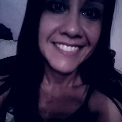 va80842's profile picture. Escribir y tejer, historias y tramas