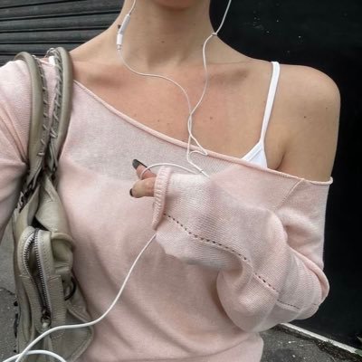 arngelz's profile picture. spiritual computing . ݁₊ ⊹ . ݁ ⟡ ݁ . ⊹ ₊ ݁