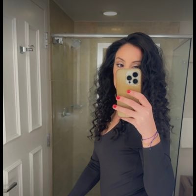 sweetsiren57016's profile picture. 