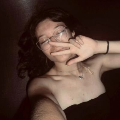 itsbybelle's profile picture. palavrão, ironia, sarcasmo, e etc
qualquer bosta q eu falo é verdade