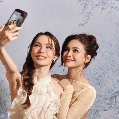 JessicaEllis73's profile picture. 30 Years Old - @manutd @ManUtdWomen 🔴 @JLSOfficial  @LittleMix @GirlsAloud.- I’m so obsessed with #FayeYoko🌻🫧 #babebie #yobie ❤️ #Englot 🐶🐰 #Swarla👮‍♀️🍷