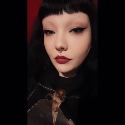 peachihellcat's profile picture. 