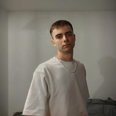 thorrvic's profile picture. ✝️
Monteur vidéo et supporter M8 #M8WIN 🩷💚