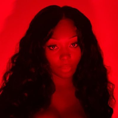 wavydaesy's profile picture. dream journal