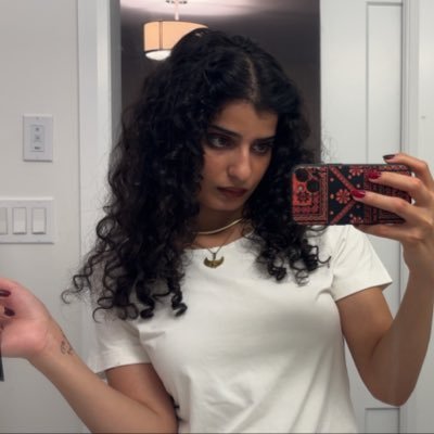 summeringtday's profile picture. 23, Iraqi