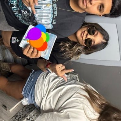 Andreaa_Patron's profile picture. 