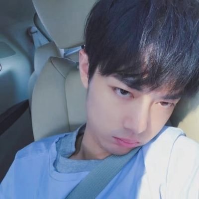 xiaozhanitizer's profile picture. heh