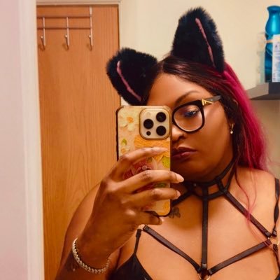 SunnyCatt__'s profile picture. She/They 🍳 | #EAPartner | #BROWNGIRLGAMERCODE | Gamer | Creator | Project Manager | Catch me on YT! | inquires go to 👉🏾 sunpetals9319@gmail.com |