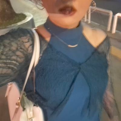 ChameliaBlooms's profile picture. the things i see, the food i eat and the life i live