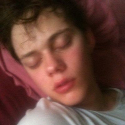 tiotioleo's profile picture. eras tour 26/11 💜✨