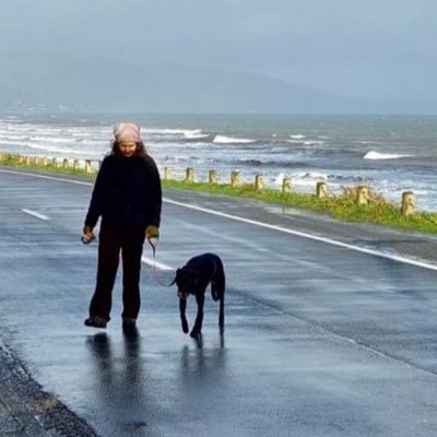 SitaraWrites's profile picture. 🦉🌴🐶🕯️🗒️🖋️🐾🐾🌷The show must go on | Nature is my role model | I breathe, I wander, I make, I teach, I play, I Love | XX