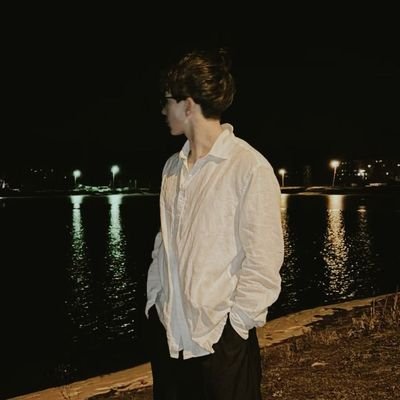 VinceCuan's profile picture. Cigs