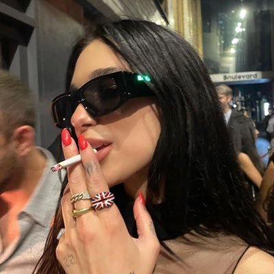 duamania's profile picture. in dua lipa we trust