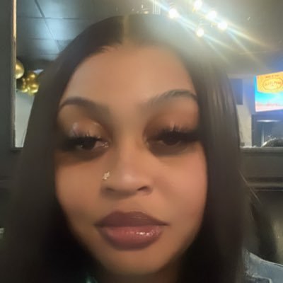 YaeePink's profile picture. 