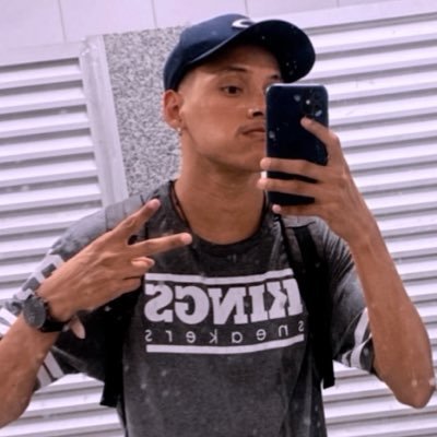 mefesouza's profile picture. Perturbando satisfeitos, satisfaço perturbados