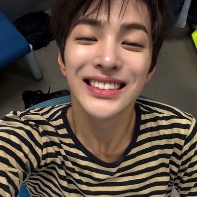 coerious's profile picture. something about cortis