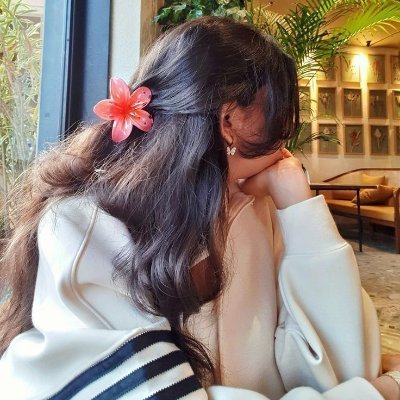 Itx_shreyaa's profile picture. Introvert,till our vibe matches🍀 | No DM