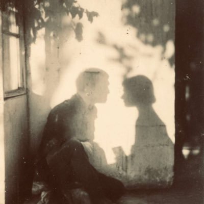 zaarpaar's profile picture. deployed back to idgafistan