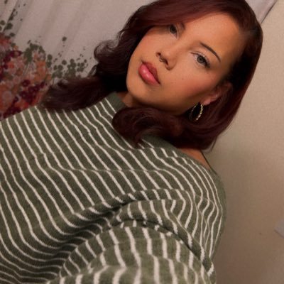 __dxne's profile picture. ✨ too legit to quit ✨