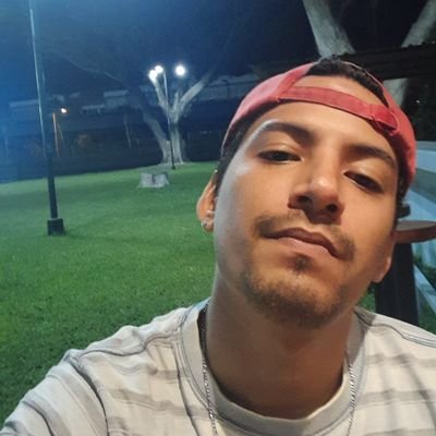 Juanferr3's profile picture. Hebreos 11:1📖 #Dios😇 #ItsAMansWorld🥃 #BarcelonaSC💛 #90sKid🤙🏾 #NoMolestar🍺